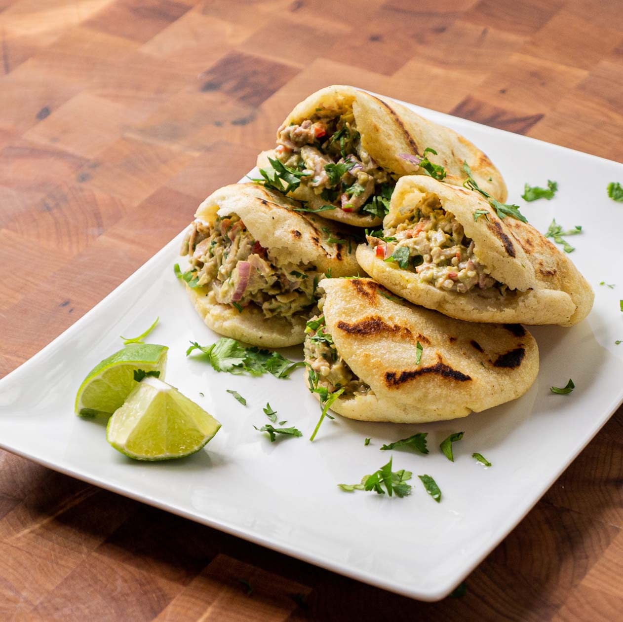 Arepa Reina Pepiada LA